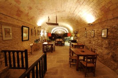 Visite guidée de la cave viticole du Palacio de los Mencos